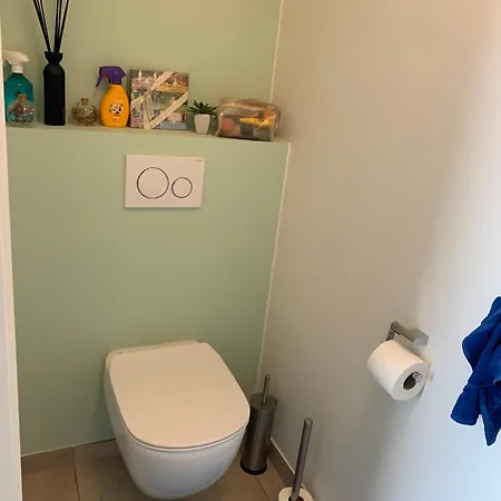 Homestay Private In Shared House