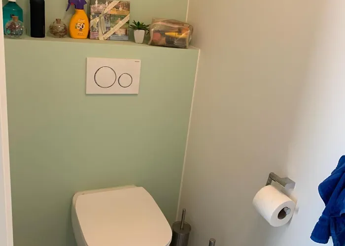 Homestay Private In Shared House